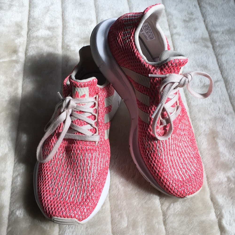 Adidas Original Swift Runs Sneakers